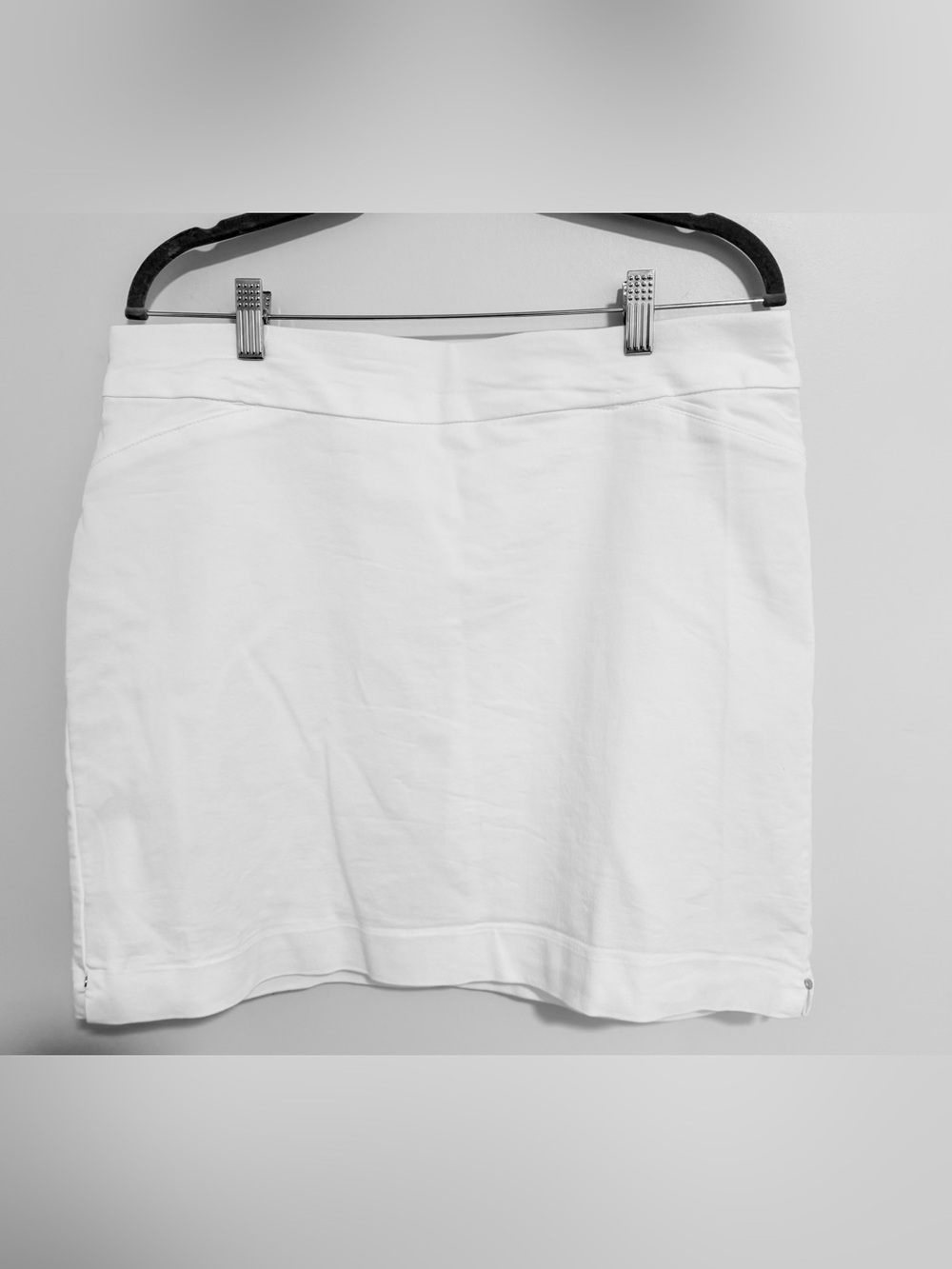 Women's White Stretch skort